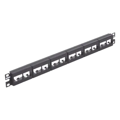 Panel de parcheo PANDUIT CPP24WBLY, plano y de 24 puertos