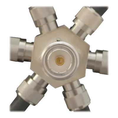 Opción de Salida de Antena / Conector DIN 7-16 Hembra / 0-960 MHz / 50 Ohm / 25 dB Return Loss / 1 W