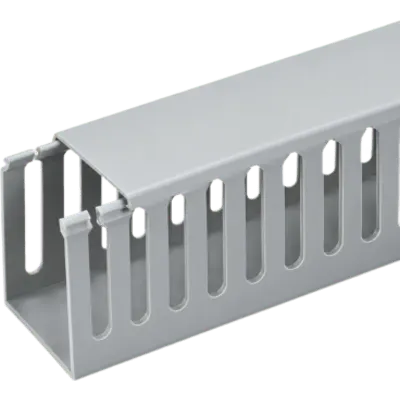 Canaleta Ranurada de PVC Rígido para Organización y Protección de Cableado / Ranura Ancha con Tapa a Presión / Color Gris / Tramo de 50 × 50 mm × 2 m