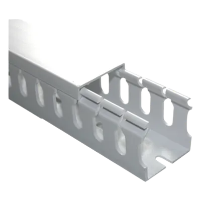 Canaleta ranurada con tapa blanca, de PVC auto extinguible, 40 x 40 x tramo 2m.