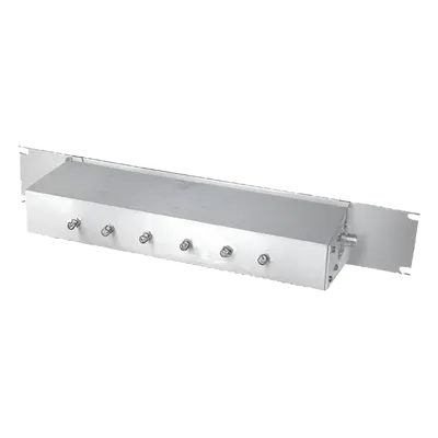 Preselector pasabanda / 806-821 MHz / 6 cavidades / 15 MHz BW / 0.35 dB IL / N Hembras / Rack 19" 2UR