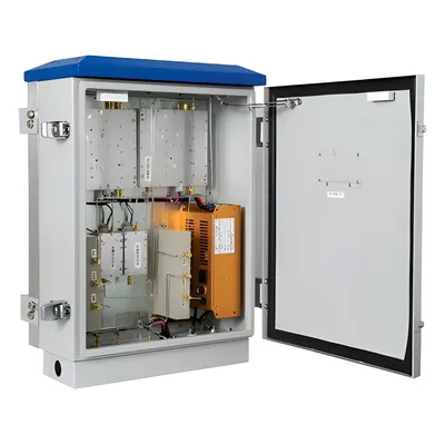 Repetidor de Señal Celular de Alta Potencia. Especial para Crear una Zona Celular en Áreas Rurales o Comunidades Alejadas. 95 dB de Ganancia, 20 Watts de Potencia, 1900 MHz Banda de Frecuencia. Hasta 5 Km Lineales de Cobertura.