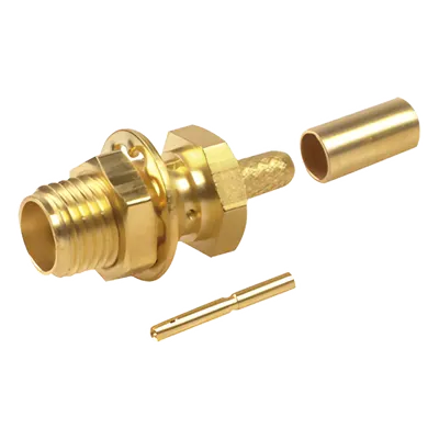 Conector SMA Hembra / Chasis D-Plano / Anillo Plegable RG-174/U / Cuerpo Oro / Aislante Teflón