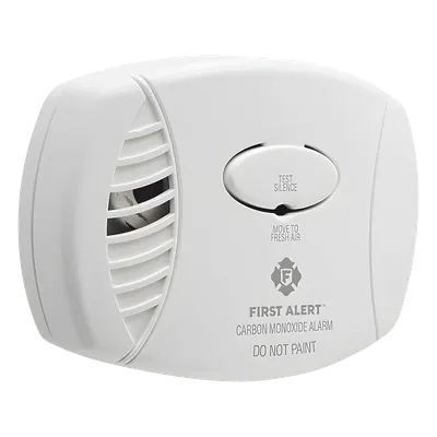 Detector de Monóxido de Carbono FIRST ALERT CO605B con Alarma de 85 dB y Batería de Respaldo
