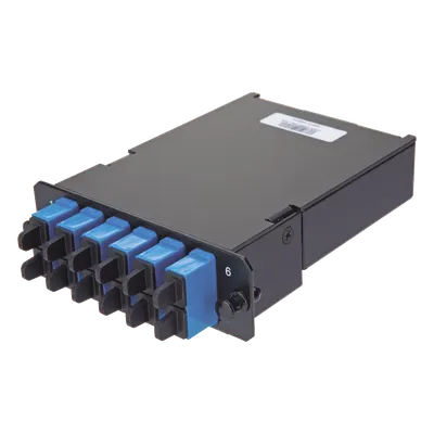 Placa Acopladora de Fibra Óptica / 12 Fibras Monomodo OS2 / 6 Conectores LC Duplex / Pérdida de Inserción ≤0.35 dB / Color Azul TIA/EIA-568-C.3