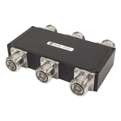 Combinador híbrido / 3x3 / 617-2700 MHz / 150W / -161 dBc / 4.3-10 IP68 / Uso exterior