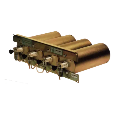 Duplexer / 442-450 MHz / 4 Cavidades 4" (102 mm) / 5 MHz Separación / 350 W / 100 dB Aislamiento / Rack 19" (482.6 mm)