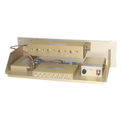 Multiacoplador con Preselector / 138-225 MHz / 8 Canales / 3-8 MHz BW / 19 in Rack / 5.25 x 19 x 10 in