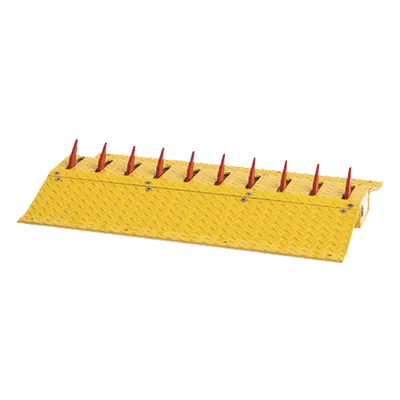 Picos Poncha Llantas Autónomos / Secciones Modulares 0.9 m (3 ft) / Acero 1/4' con Pintura Amarilla / Operación Mecánica sin Energía Eléctrica / Altura 7.6 cm como Reductor de Velocidad / Instalación Sobre Superficie