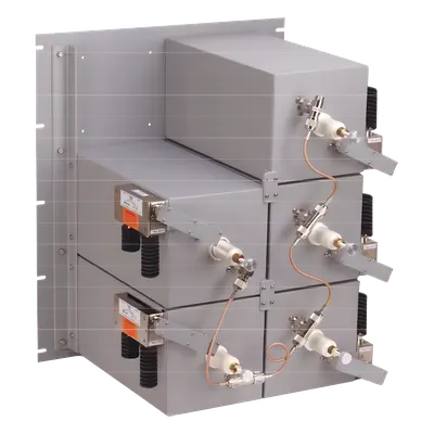 Combinador de RF / 5 Canales / 440-512 MHz / 125 W / 300 kHz Separación / Doble Aislador / N Hembra / 19 x 19 x 22.8 in
