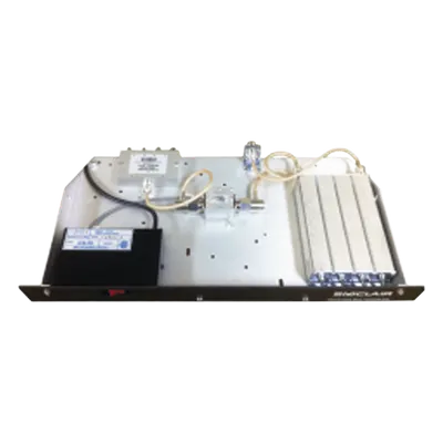 Multiacoplador con Preselector / 8 Canales / 440-470 MHz / 1 MHz Ancho de Banda / 115-220 Vca / 19 in Ancho
