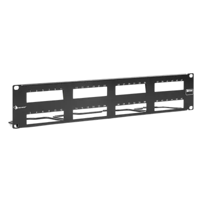 Panel de parcheo SIEMON MX-PNL-48-C de 48 puertos UTP y formato vertical