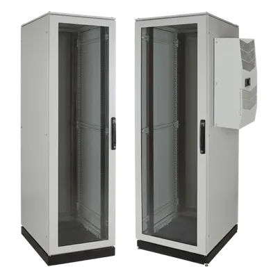 Gabinete de Telecomunicaciones / 700 mm Ancho (2.3 ft) / 800 mm Profundidad (2.6 ft) / 42 UR / NEMA 12 / Compatible Aire Acondicionado G28 / Gris Claro
