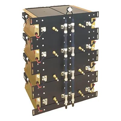 Combinador Decibel Products para Montaje en Rack 19", 851-869 MHz, 5 Canales, 150 kHz de Sep. a Tx-Tx, 150 Watt, N Hembras.