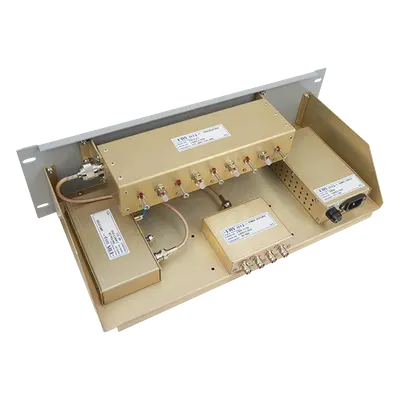Multiacoplador con Preselector / 138-225 MHz / 3-4 Canales / 3-8 MHz Ancho de Banda / 20 dB Ganancia / N Hembra a BNC Hembra