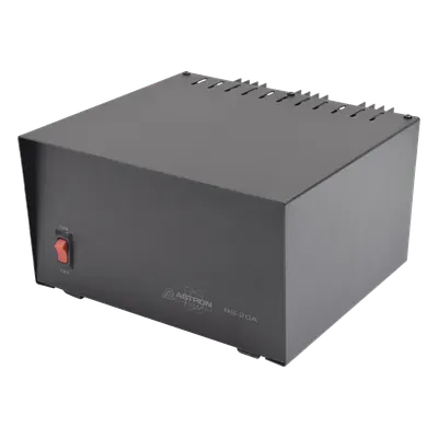 Fuente de Poder Lineal / 13.8 VCC / 16 A Continuos / 20 A Máximo / 115 VCA Entrada / 0.76 x 0.44 x 0.86 pies / 18.1 lbs