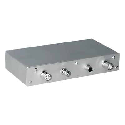 Preamplificador / Ganancia Variable 0-30 dB / 40-512 MHz / 13.6 Vcc / Bajo Ruido 2.8 dB / 1' x 6' x 3'