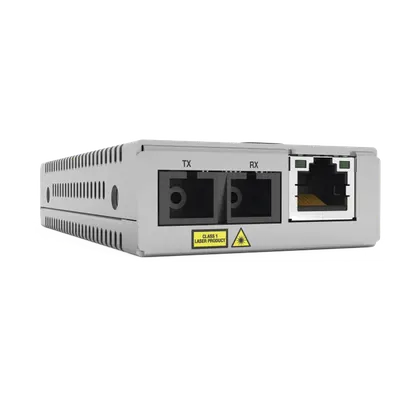 Convertidor de medios / 10/100TX a 100FX / Multimodo SC / 2 km / TAA / Multiregión PSU / 0°C a 50°C